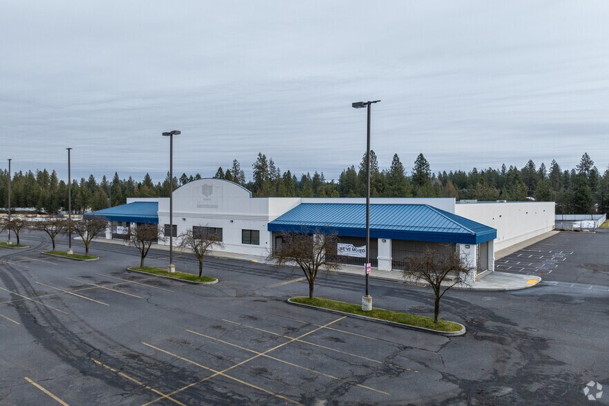 More Photos Of 15228 N Newport Hwy, Mead Freestanding For Lease