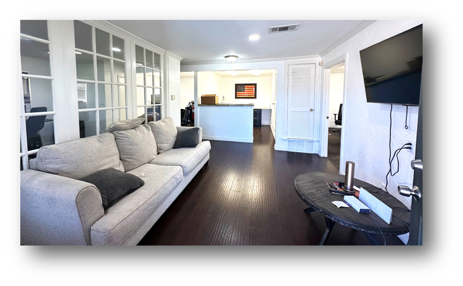 More Photos Of 1220 Brown Trl, Bedford Medical For Lease