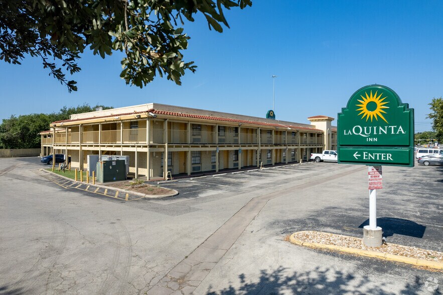 More Photos Of 1603 E Oltorf Blvd, Austin Hotel For Sale