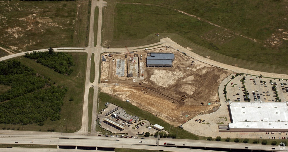 More Photos Of 1227 Grand West Blvd, Katy Coworking Space