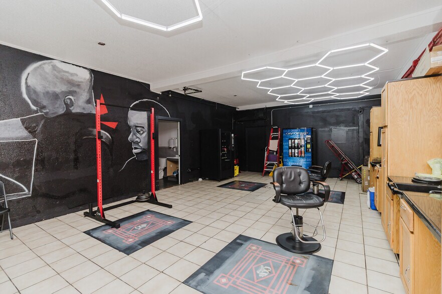 More Photos Of 3117 E 13th St, Wichita Freestanding For Sale