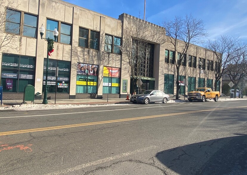 Primary Photo Of 466 Main St, New Rochelle Medical For Lease