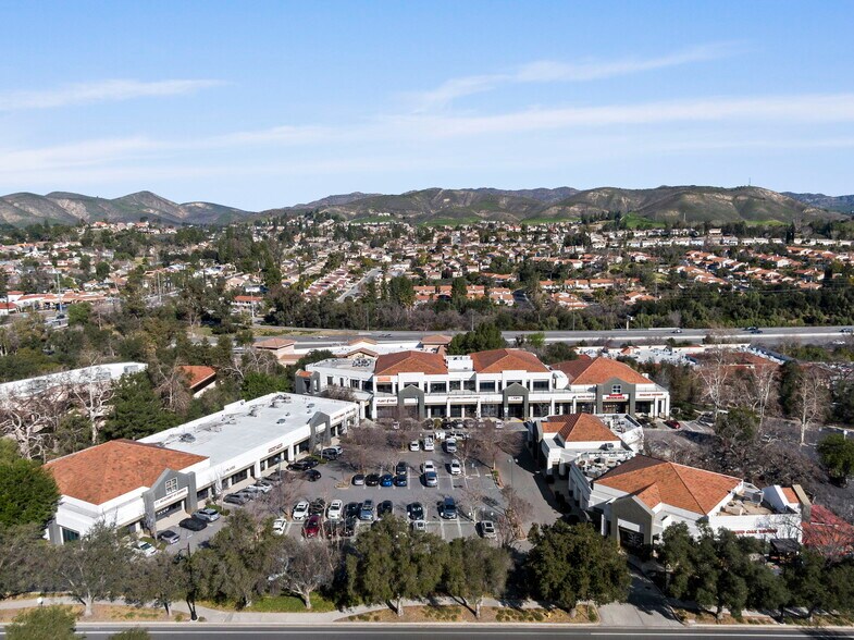 More Photos Of , Agoura Hills General Retail For Sale