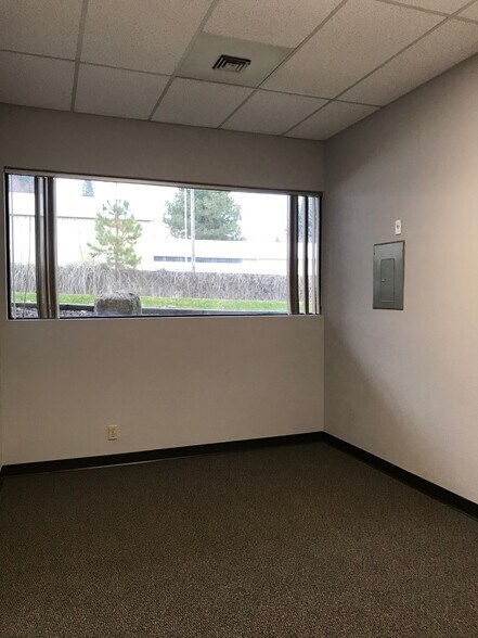 More Photos Of 610 W Hubbard St, Coeur d'Alene Office For Lease