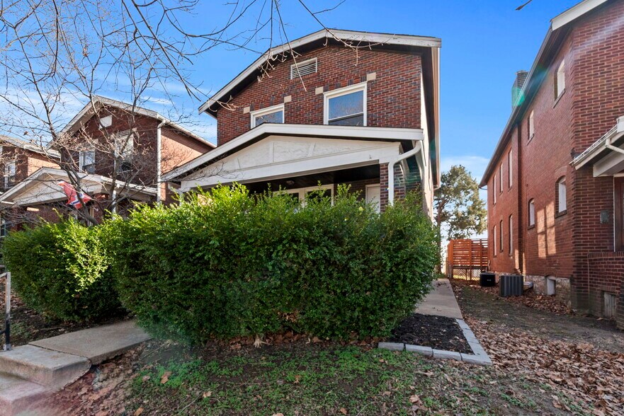 More Photos Of 5510 Lisette Ave, Saint Louis Multifamily For Sale