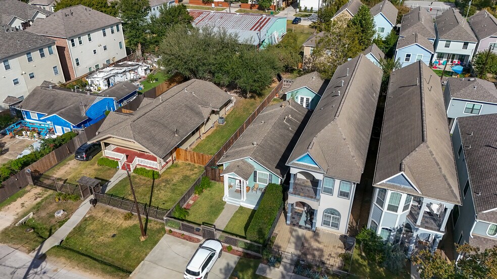 More Photos Of , Houston Office For Sale