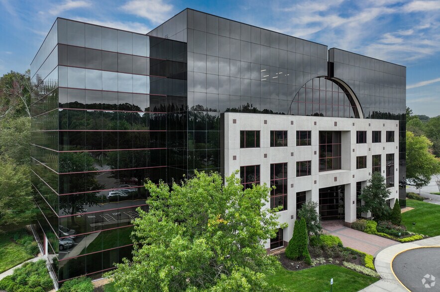 More Photos Of 7501 Boulder View Dr, North Chesterfield Unknown For Lease