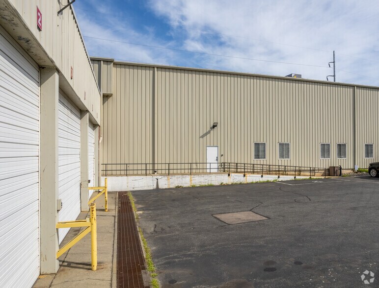 More Photos Of 111 Milk St, Westborough Warehouse For Lease