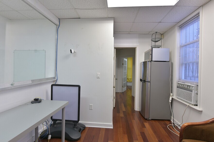 More Photos Of 12015 Liberty Ave, South Richmond Hill Storefront Retail Office For Sale
