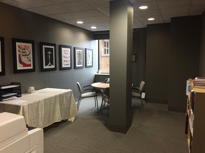 More Photos Of 620 Richmond St, London Office For Lease