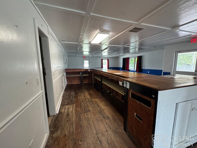 More Photos Of 411 Pea Ridge Rd, Eatonton Freestanding For Lease