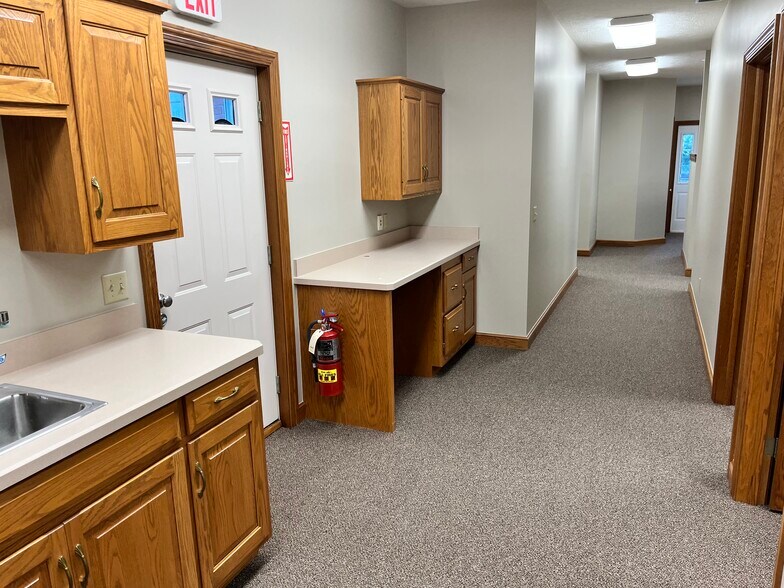 More Photos Of 365 Riffel Rd, Wooster Office For Lease