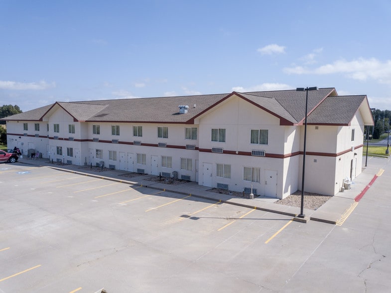 More Photos Of 305 Highway 183, Alma Hotel For Sale