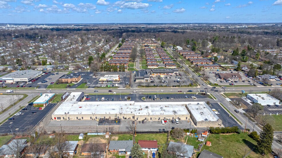 More Photos Of 5091-5139 E Main St, Columbus Storefront For Lease