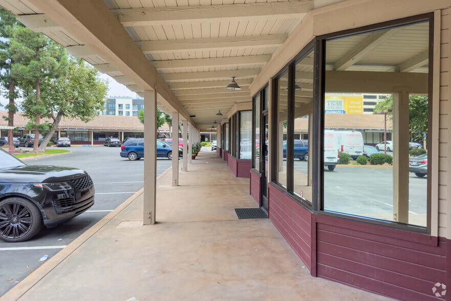 More Photos Of 1111 W Town and Country Rd, Orange Medical For Lease