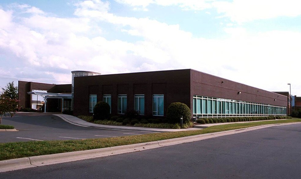 More Photos Of 10520 Park Rd S, Charlotte Medical For Lease