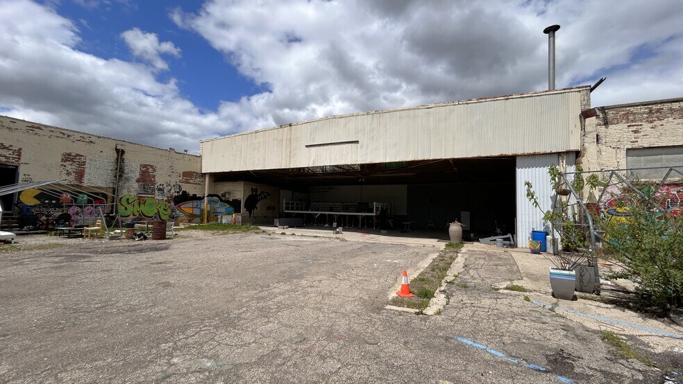 More Photos Of 205 E Palmer St, Indianapolis Warehouse For Sale