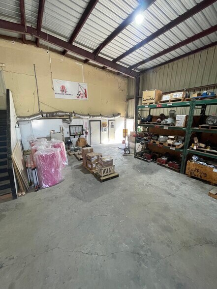 More Photos Of 1013 Bert St, La Place Warehouse For Sale