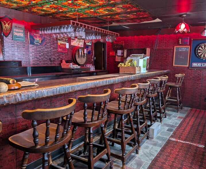 More Photos Of 219 1/2 Tompkins St, Cortland Freestanding For Sale