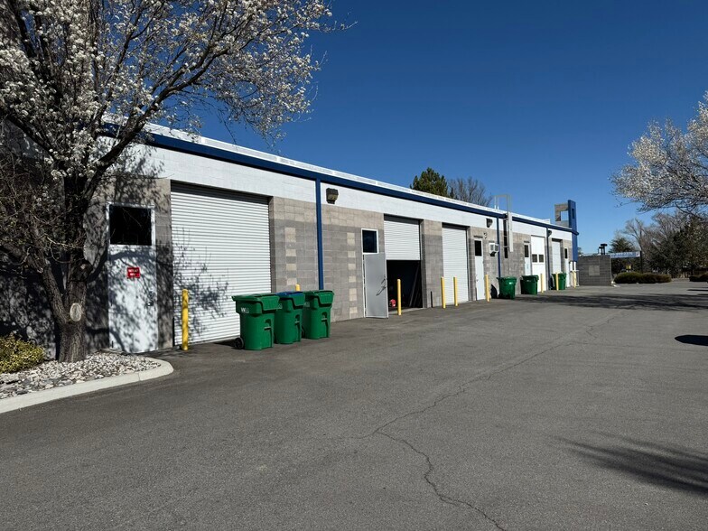 More Photos Of 890 E Patriot Blvd, Reno Light Distribution For Sale