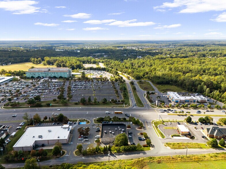 More Photos Of 1036 Warrenton Rd, Fredericksburg General Retail For Lease