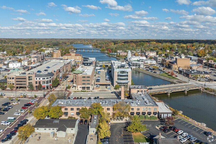 More Photos Of 1 Illinois St, St Charles Loft Creative Space For Lease