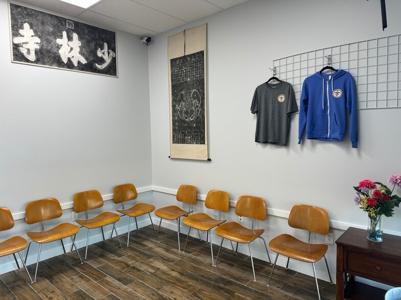 More Photos Of 21732 Provincial Blvd, Katy Service For Sale