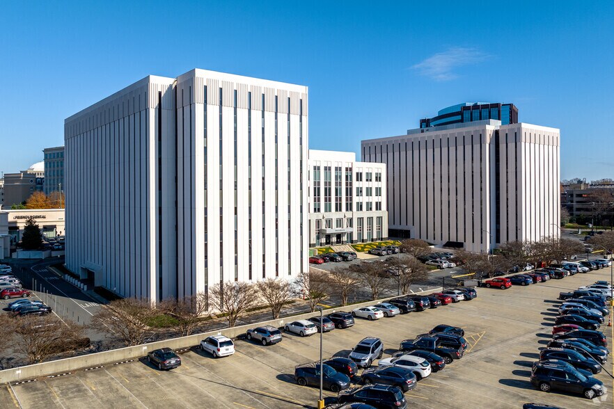 More Photos Of 5970 Fairview Rd, Charlotte Office For Lease