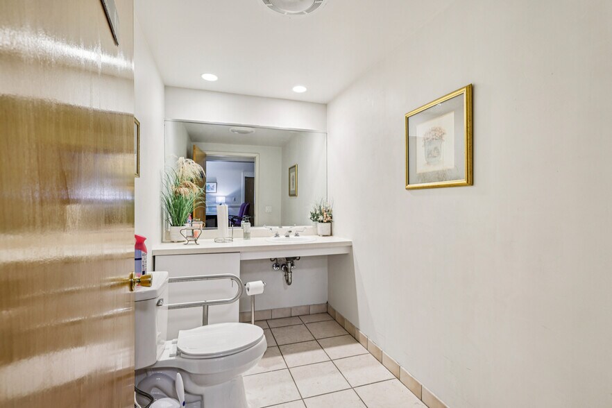More Photos Of 43 E Main St, Stony Point Specialty For Sale