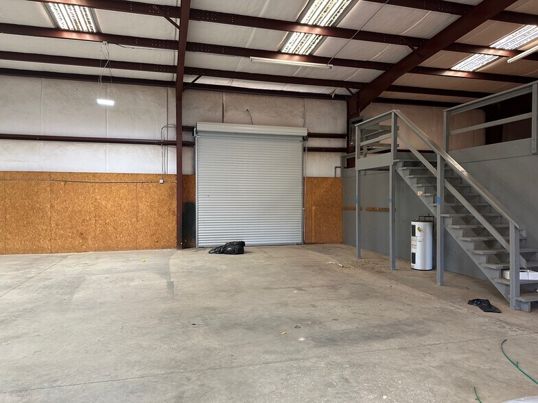 More Photos Of 1206 Shannon Blvd, Louisville Industrial For Sale