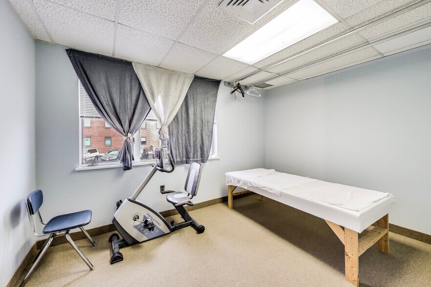 More Photos Of 6400 Seven Corners Pl, Falls Church Office For Sale