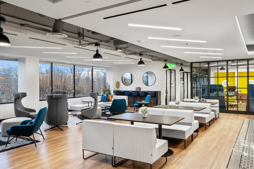 More Photos Of 3060 Williams Dr, Fairfax Office For Lease