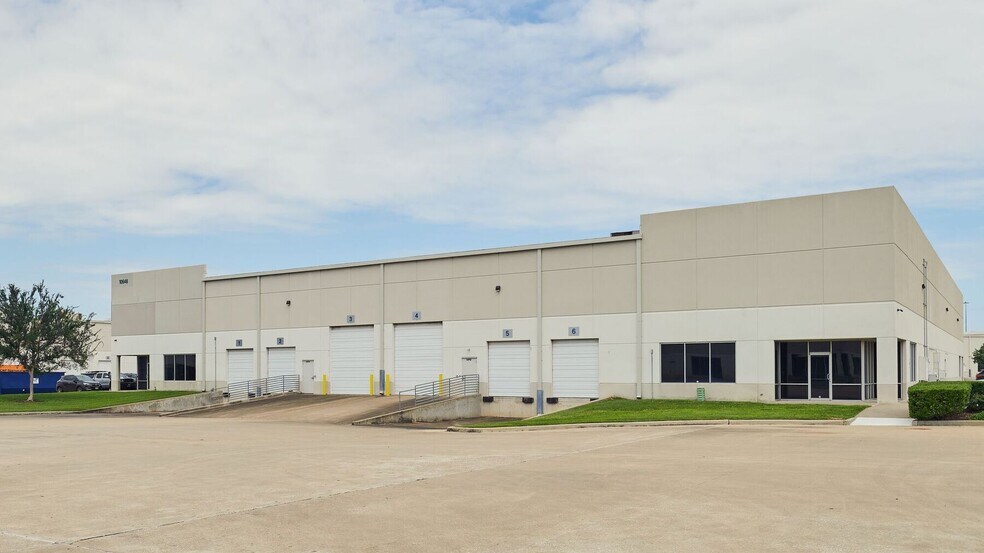 More Photos Of 10642 W Little York Rd, Houston Unknown For Lease