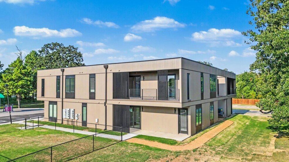More Photos Of 845 N Rupple Rd, Fayetteville Apartments For Sale
