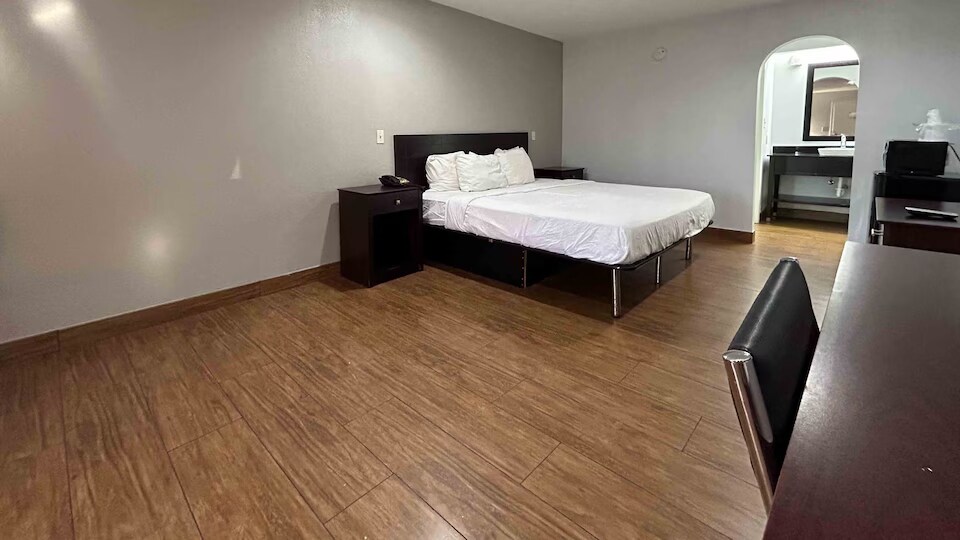 More Photos Of 125 Rushing Rd W, Denham Springs Hotel For Sale