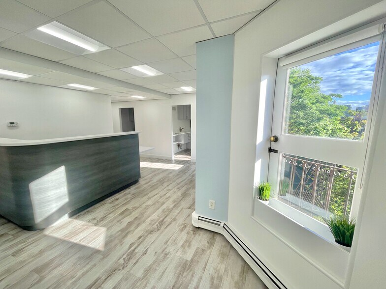 More Photos Of 1051 Beacon St, Brookline Medical For Sale