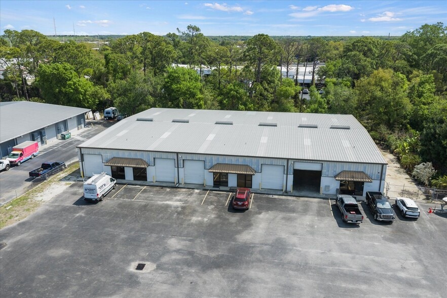 More Photos Of 1755 Cattlemen Rd, Sarasota Warehouse For Lease