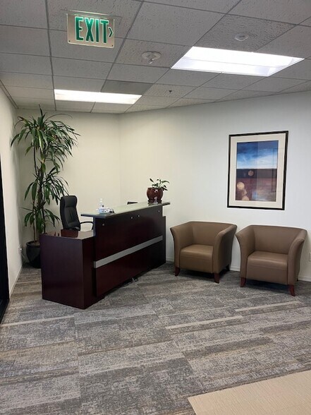 More Photos Of 19900 MacArthur Blvd, Irvine Loft Creative Space For Lease