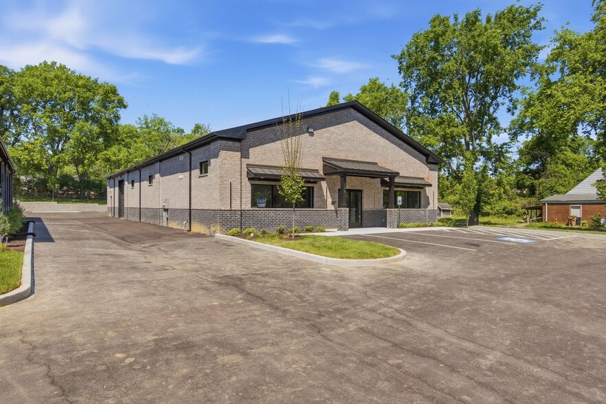 Primary Photo Of 136 Shivel Dr, Hendersonville Showroom For Sale