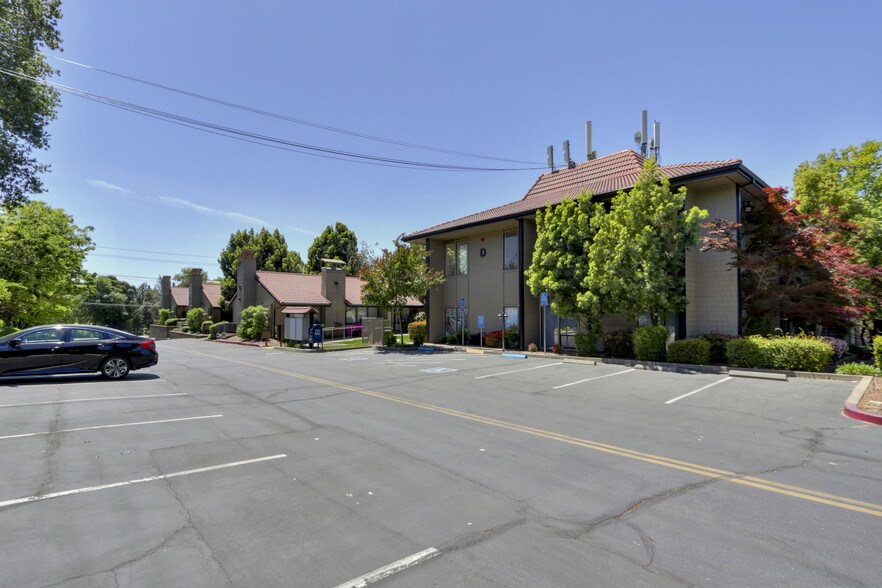 More Photos Of 7509 Madison Ave, Citrus Heights Office For Sale