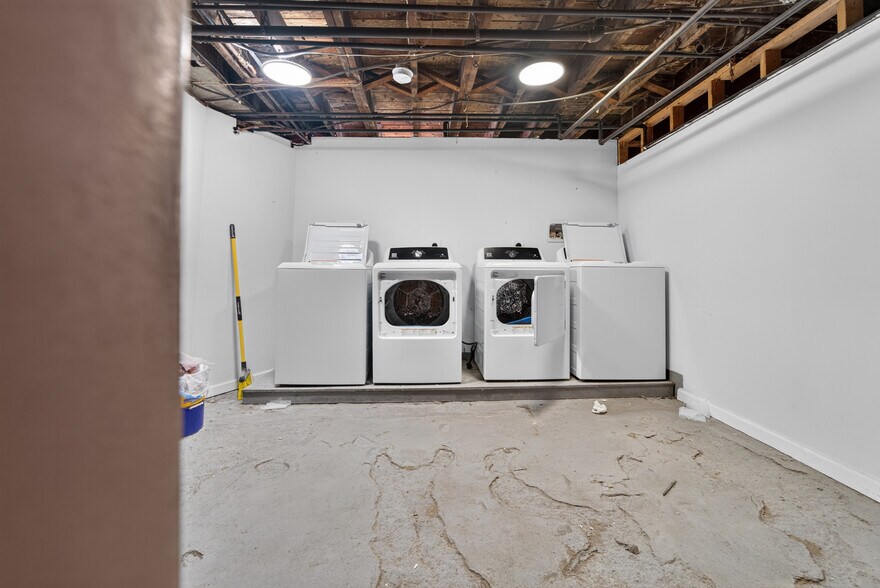More Photos Of 328 Western ave, Albany Apartments For Sale