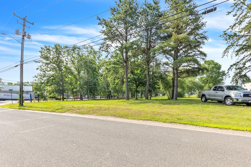 More Photos Of 0 Char Drive, Westfield Land For Lease