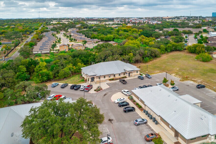 More Photos Of 9819 Huebner Rd, San Antonio Medical For Lease