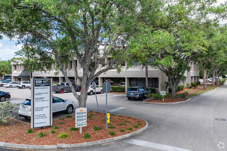 More Photos Of 9200 Bonita Beach Rd, Bonita Springs Medical For Lease