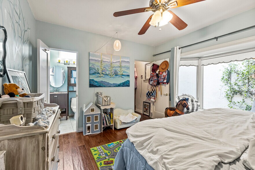 More Photos Of 906 E Commonwealth Ave, Fullerton Storefront For Sale