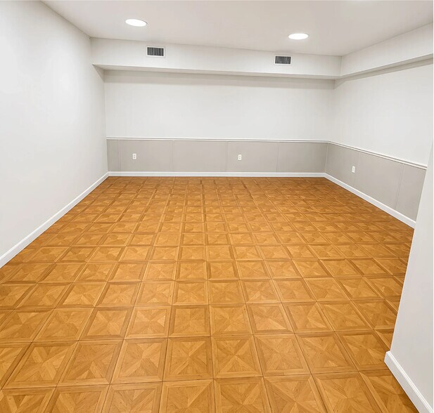 More Photos Of 243-247 Boerum St, Brooklyn Loft Creative Space For Lease