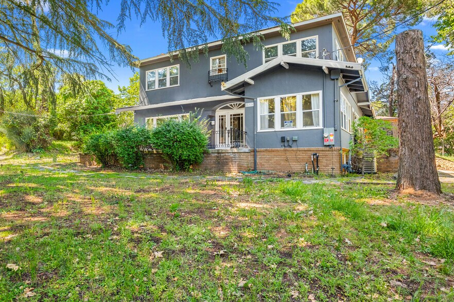 More Photos Of 320 Taylor Rd, Newcastle Specialty For Sale