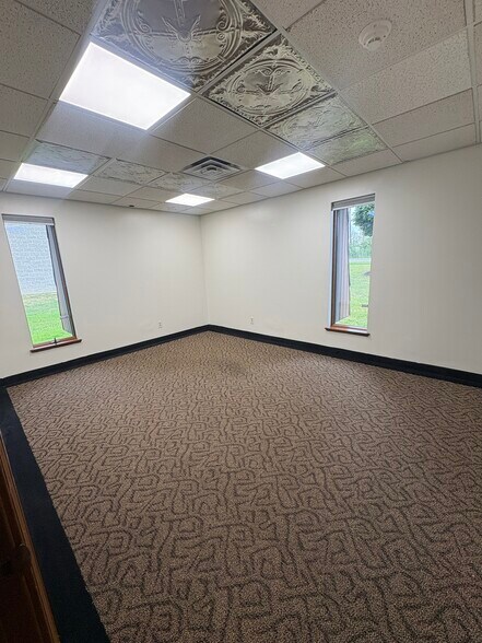 More Photos Of 3646 California Rd, Orchard Park Industrial For Lease