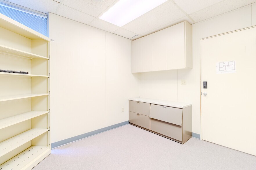More Photos Of 346 Freeport Rd, New Kensington Medical For Lease