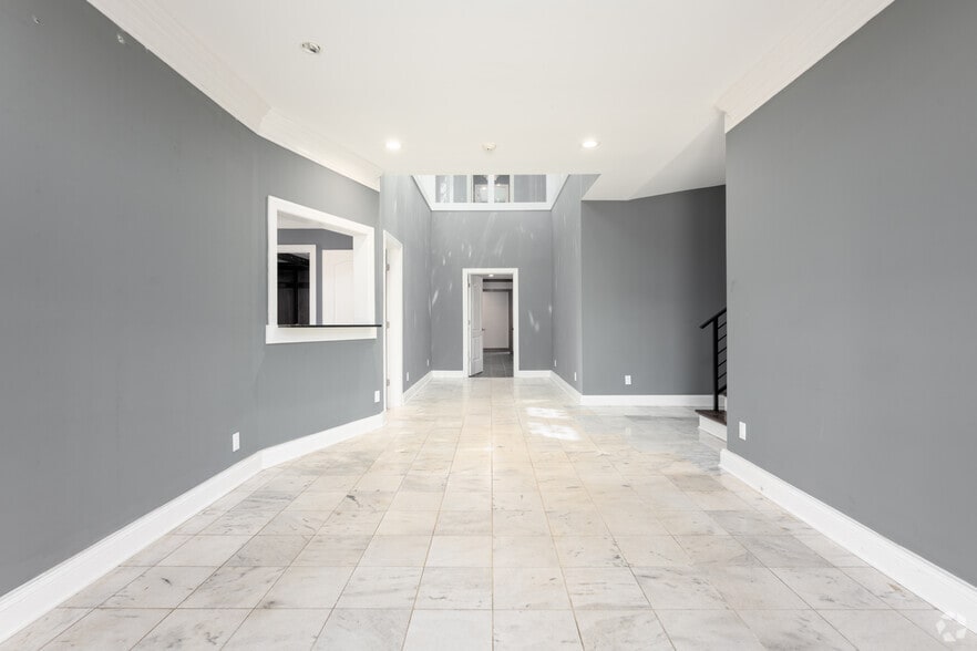 More Photos Of 5200 Fort Ave, Lynchburg Office For Sale